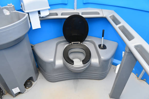 Best Porta potty delivery and setup  in Oglesby, IL